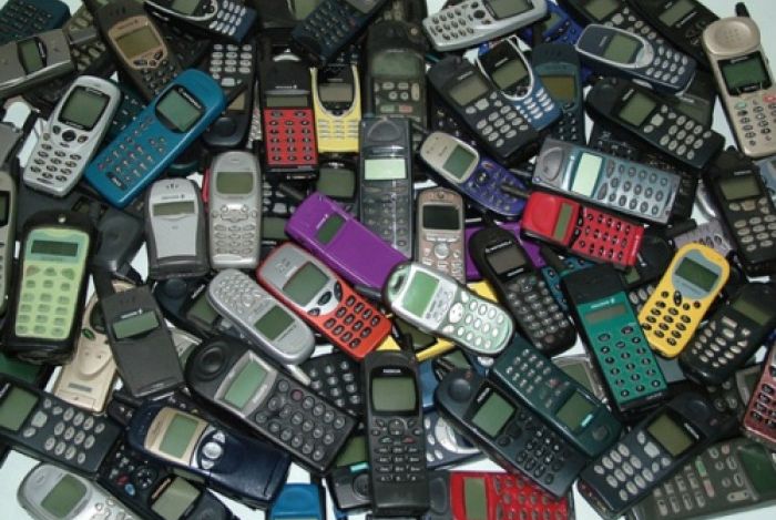 Любопытные факты о мобильных телефонах (24 фото)