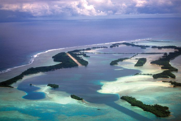 Жуткие истории пяти необитаемых островов (10 фото)