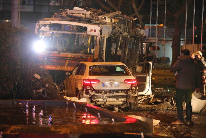 В деловом центре Анкары произошел крупный теракт  (14 фото + 2 видео)