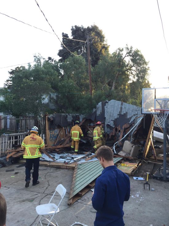В Калифорнии рухнувшая крыша омрачила студенческую вечеринку (4 фото + видео)