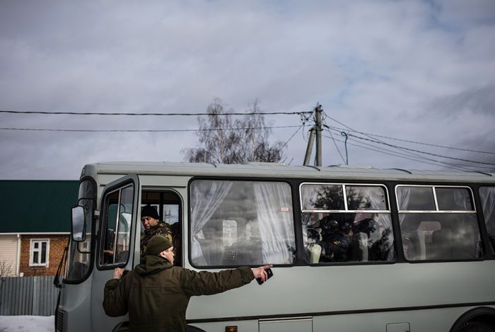 Чем недовольны жители цыганского района в поселке Плеханово (30 фото)