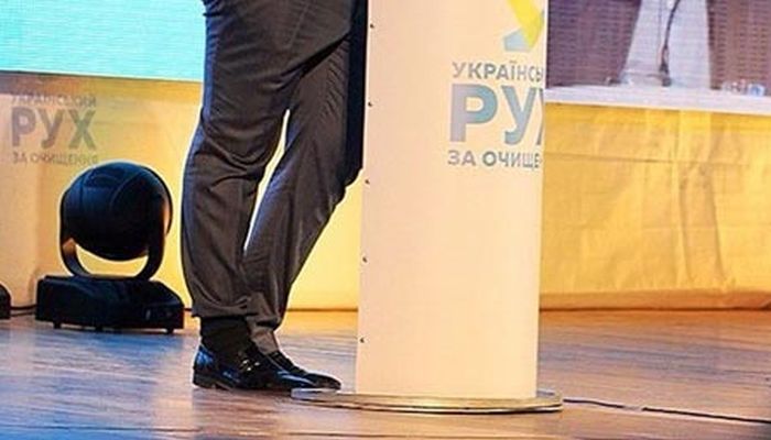Михаил Саакашвили предстал перед публикой в брюках, заправленных в носки (2 фото)