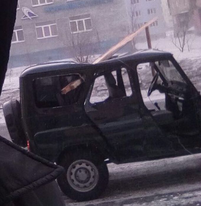 «Черная пурга» и штормовой ветер обрушились на Норильск (27 фото + 3 видео)