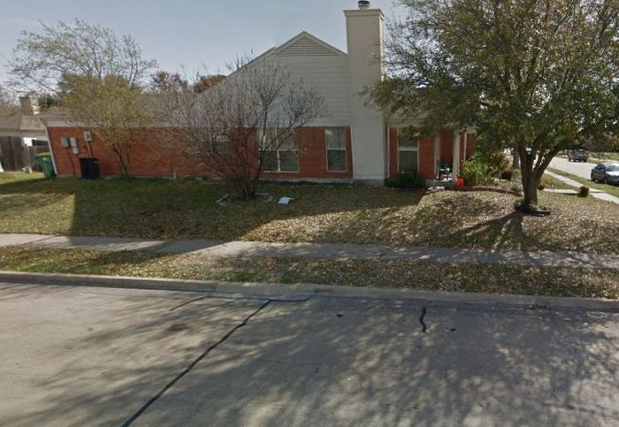 В Техасе из-за ошибки Google Maps снесли не тот дом (5 фото)