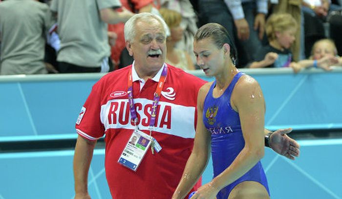 Капитаны женских команд сборной России и сборной Италии по водному полу (6 фото)