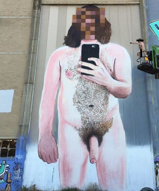 В Австралии отказались закрашивать порнографические граффити (2 фото)