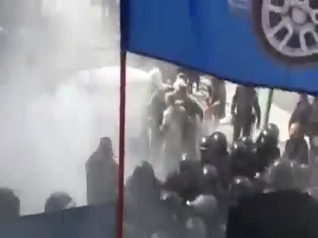 В Киеве прошли столкновения активистов «Автомайдана» с полицией