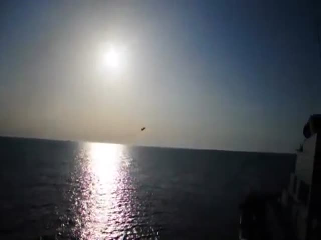 СУ-24 пролетел над американским эсминцем «Дональд Кук»