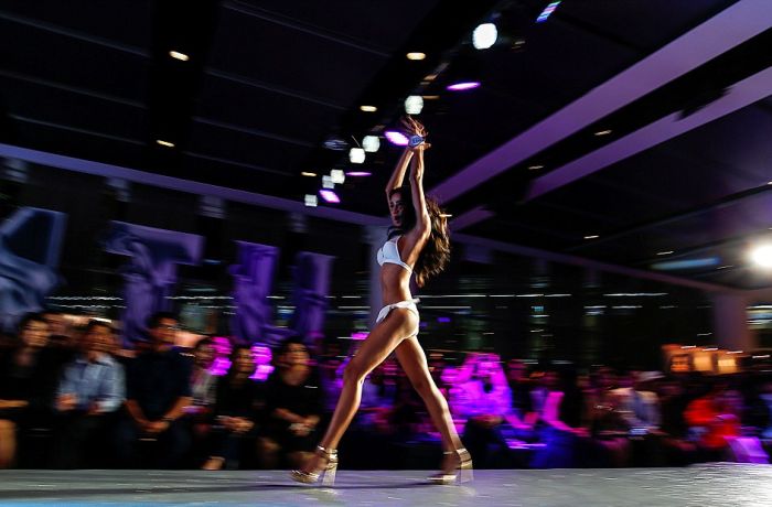 В Таиланде готовятся к финалу конкурса красоты среди транссексуалов «Мисс Тиффани-2016» (14 фото)