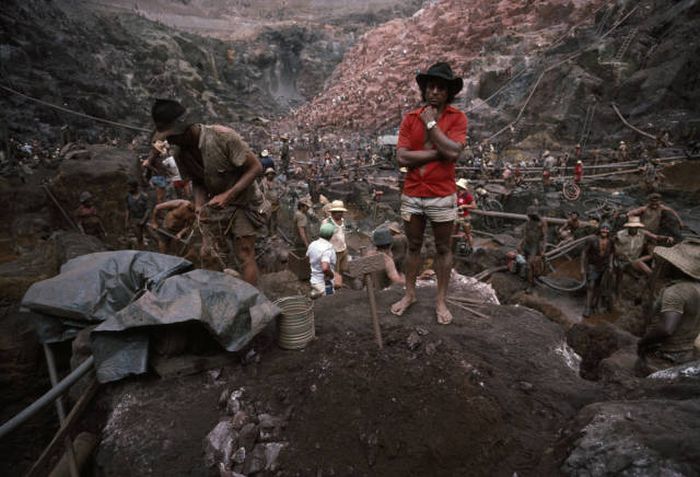 Золотой рудник Серра Пелада в Бразилии (23 фото)
