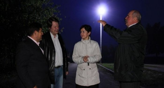 Челябинские чиновники с помощью фотошопа «установили» новые фонари (3 фото)
