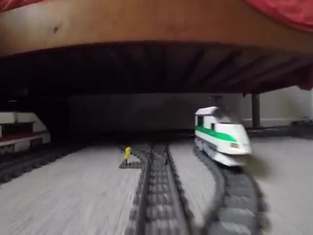 Увлекательная поездка на игрушечном поезде