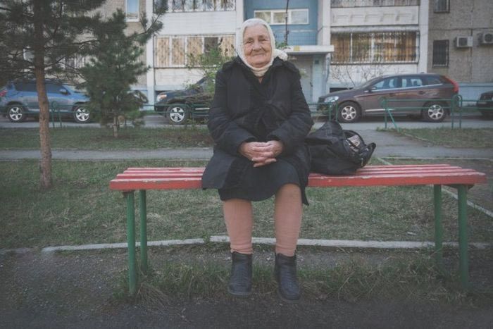 Пенсионерка из Челябинска спасла жилой дом от пожара (6 фото)