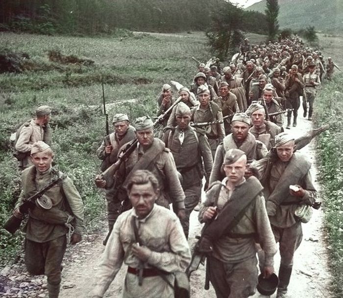 Цветные фото времен Второй мировой войны (23 фото)