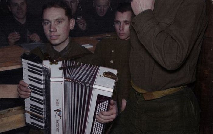 Цветные фото времен Второй мировой войны. Часть 2 (25 фото)