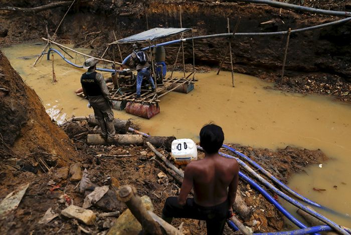 Гаримпейрос - нелегальные золотодобытчики Бразилии (14 фото)