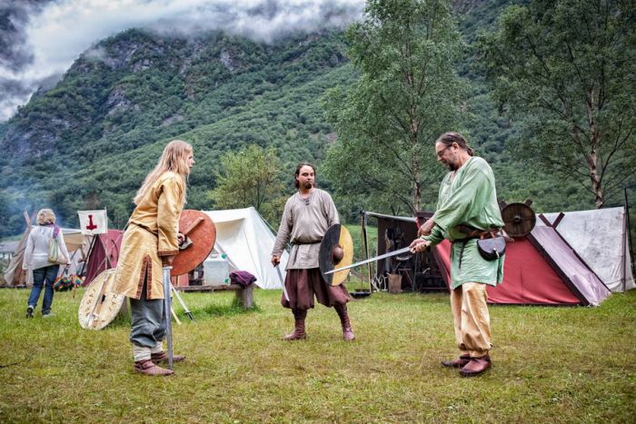 Норвежский фестиваль викингов в деревне Гудванген (28 фото)
