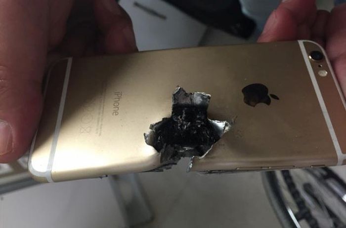 iPhone спас жизнь турецкому военнослужащему (6 фото)