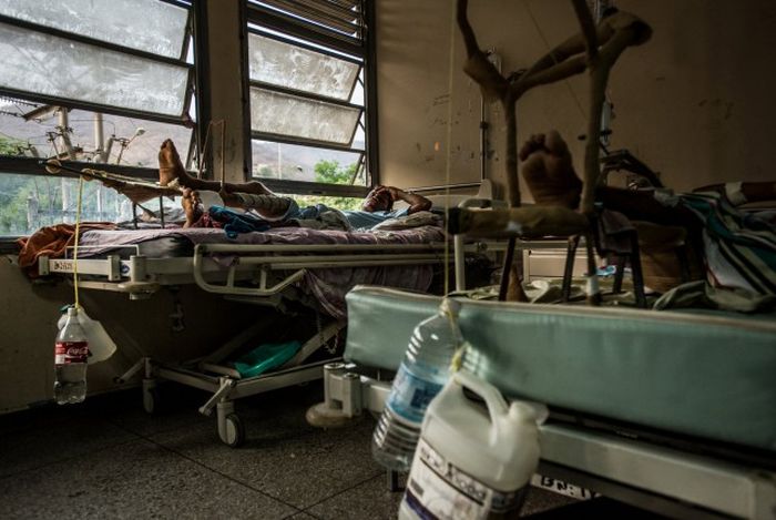 Больницы Венесуэлы - страны с самыми большими запасами нефти (7 фото)