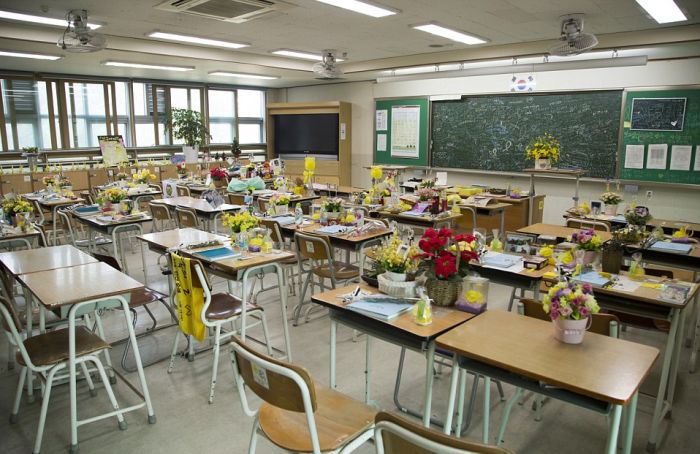 Класс-мемориал в южнокорейской школе (11 фото)