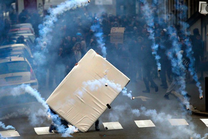Как французы протестуют против трудовой реформы (18 фото)