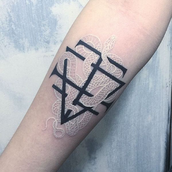 Черно-белые татуировки со змеями от Мирко Саты (9 фото)