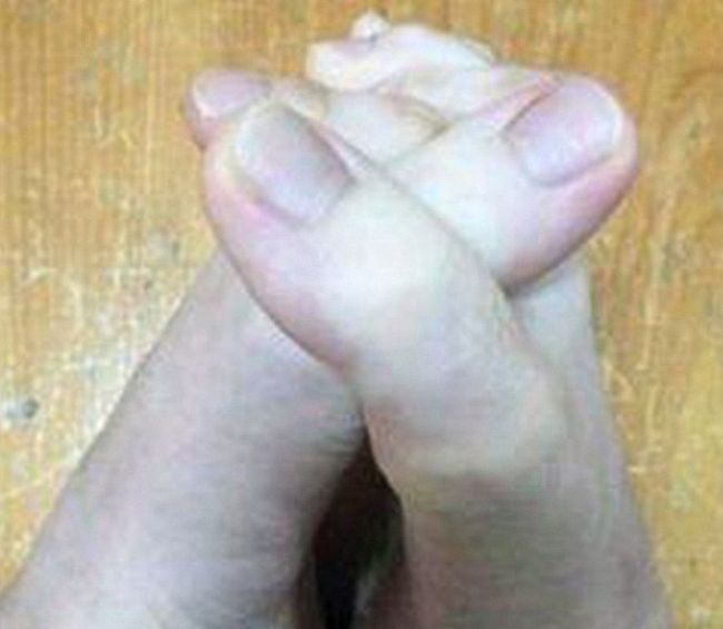 Студентка из Тайваня удивила пользователей сети фотографией своих пальцев но (5 фото)