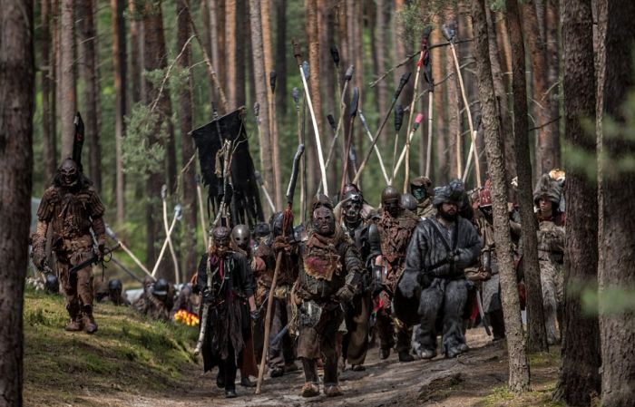 Массовое сражение фанатов «Хоббита» в чешском лесу (21 фото)