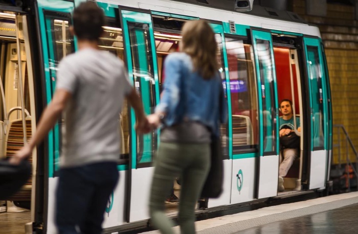 Необычный инстаграм-аккаунт парижского метро (9 фото)