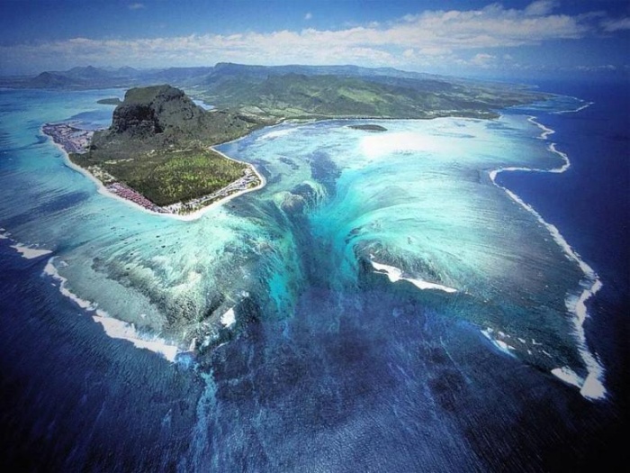 10 загадок мирового океана (10 фото)