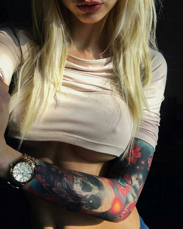 Татуированные девушки (30 фото)