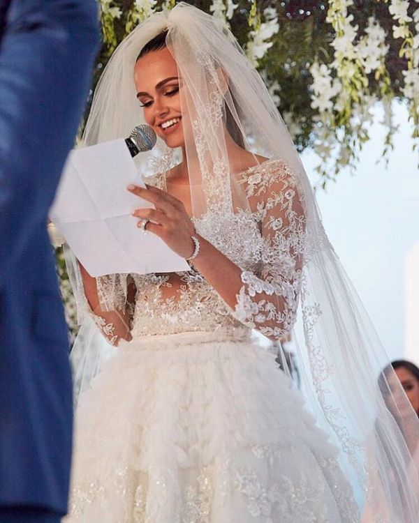 26-летняя молдавская модель Ксения Дели вышла замуж за 62-летнего бизнесмена (12 фото)