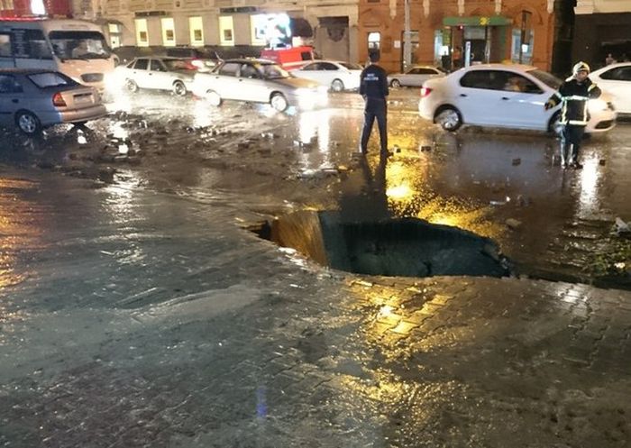 Потоп в Ростове-на-Дону (20 фото + 2 видео)
