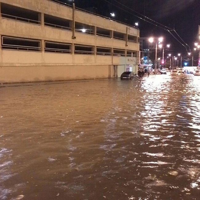Потоп в Ростове-на-Дону (20 фото + 2 видео)