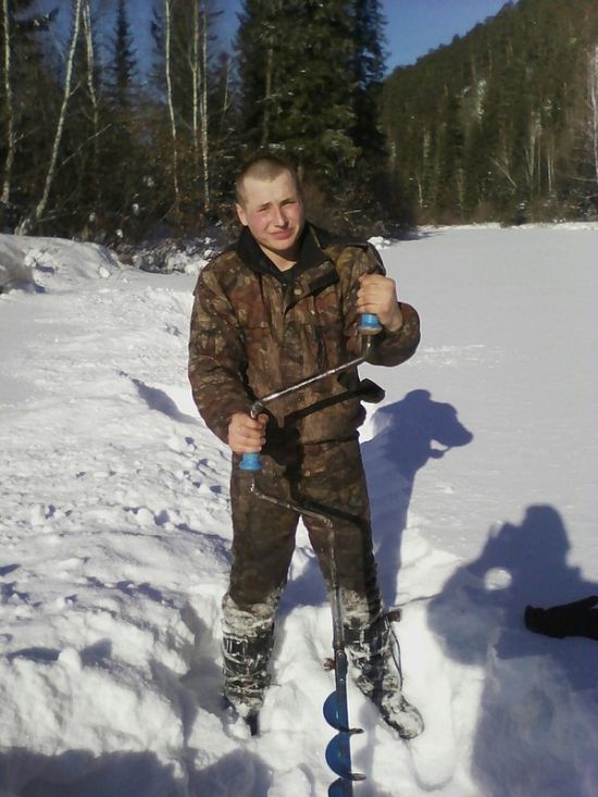 Как парень из Иркутской области потерявшуюся девочку спасал (2 фото)