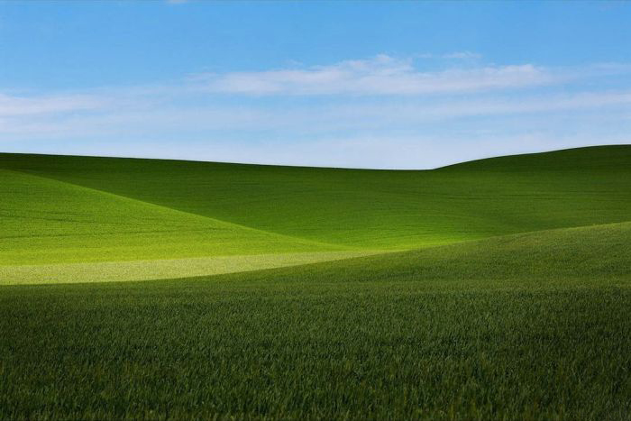 Китайский фотограф Чан Ху случайно переснял известные обои Windows XP (5 фото)