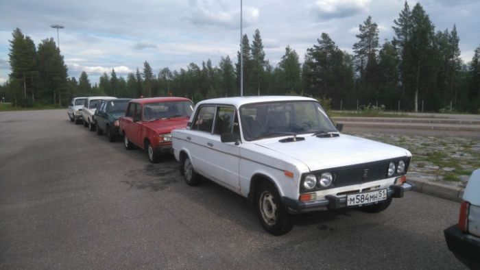 В Финляндии пройдет аукцион брошенных беженцами российских автомобилей (4 фото)