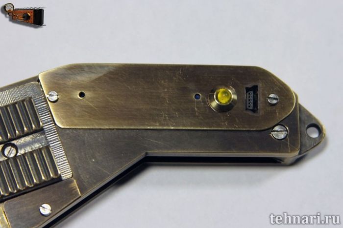 Электромеханический раскладной нож в стиле стимпанк (27 фото + видео)