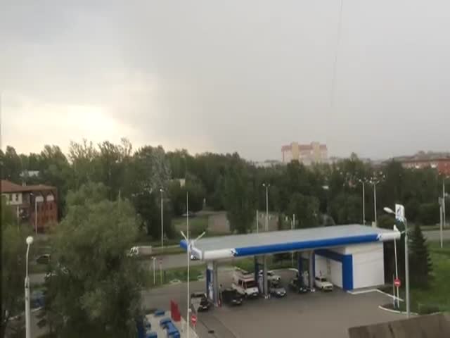 Ураган внезапно обрушился на Омск