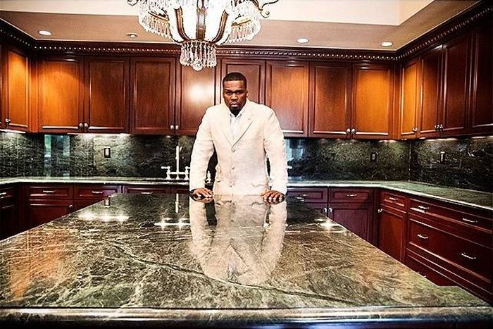 Рэпер Кертис Джексон (50 Cent) вынужден продать свой роскошный особняк (17 фото)