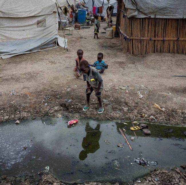 Повседневная жизнь самого молодого государства в мире - Южного Судана (20 фото)