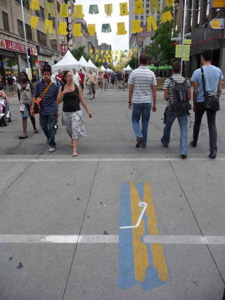 Великолепный стрит-арт на дорогах Монреаля от Питера Гибсона (34 фото)