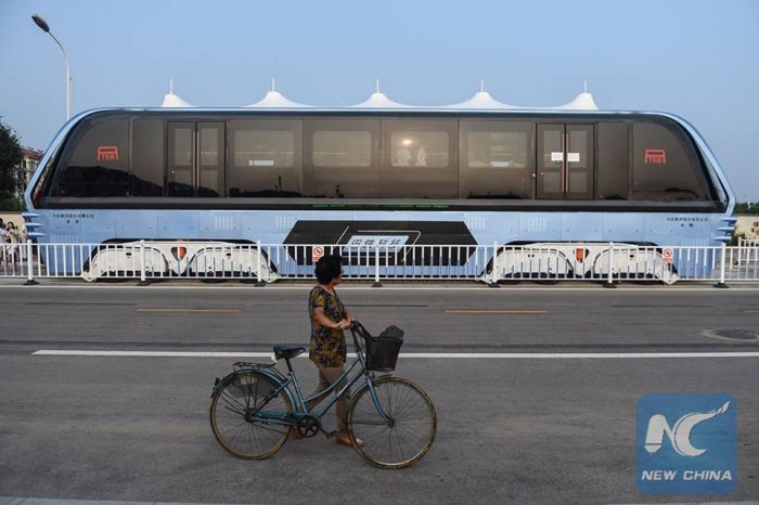 В Китае протестировали прототип «автобуса будущего» TEB (5 фото)