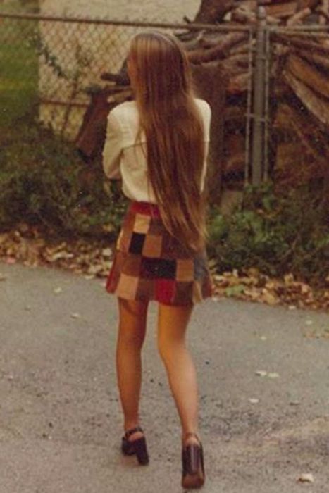 Сексуальные наряды девушек из 70-х (24 фото)