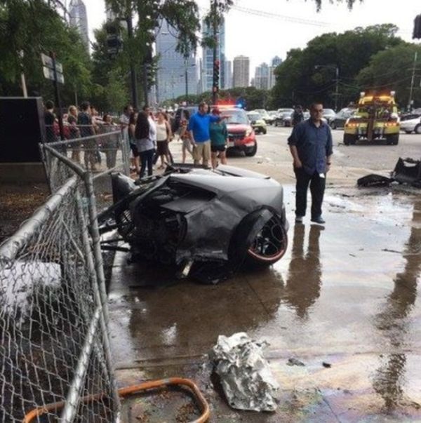 Водитель Lamborghini Huracan чудом выжил в ужасном ДТП (2 фото)