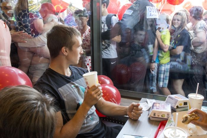 В Томске открылся первый «Макдоналдс» (3 фото)