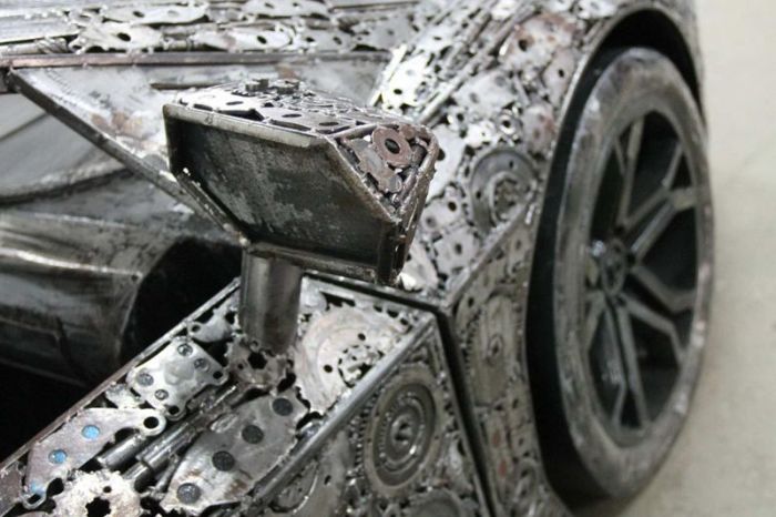 Автомобили, созданные из металлолома (9 фото)