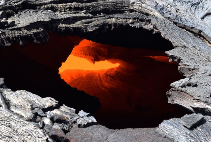 Как выглядит действующий вулкан Килауэа сегодня (19 фото)