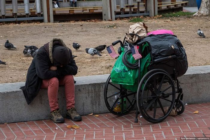 Почему в США так много бездомных (22 фото)