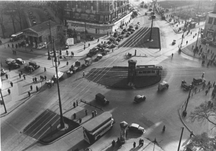 Повседневная жизнь граждан Германии, 1935-1937 гг. (49 фото) Повседневная жизнь граждан Германии, 1935-1937 гг. (49 фото)